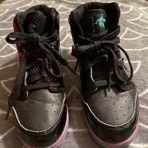 And1 Kids Black and Red High-Top Sneakers size 2